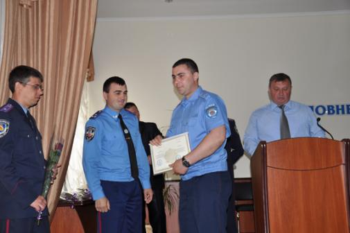 В Черкасах 45 випускників відомчого навчального закладу отримали дипломи про вищу освіту В Черкасах 45 випускників відомчого навчального закладу отримали дипломи про вищу освіту