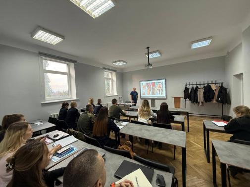 Бінарне заняття для майбутніх психологів: поєднання військової медицини та психологічної реабілітації Бінарне заняття для майбутніх психологів: поєднання військової медицини та психологічної реабілітації