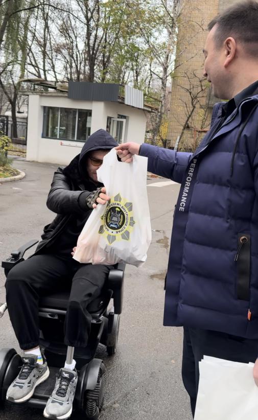 Повага і вдячність героям України! Повага і вдячність героям України!