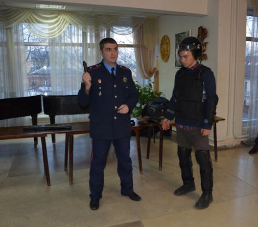 Представники Національної академії внутрішніх справ розповіли про роботу правоохоронців Представники Національної академії внутрішніх справ розповіли про роботу правоохоронців