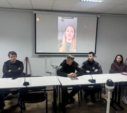 ПОЕТИЧНІ ВІДГУКИ ВІЙНИ ПОЕТИЧНІ ВІДГУКИ ВІЙНИ