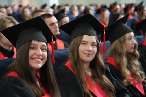 Урочистий випуск магістрів інституту заочного та дистанційного навчання