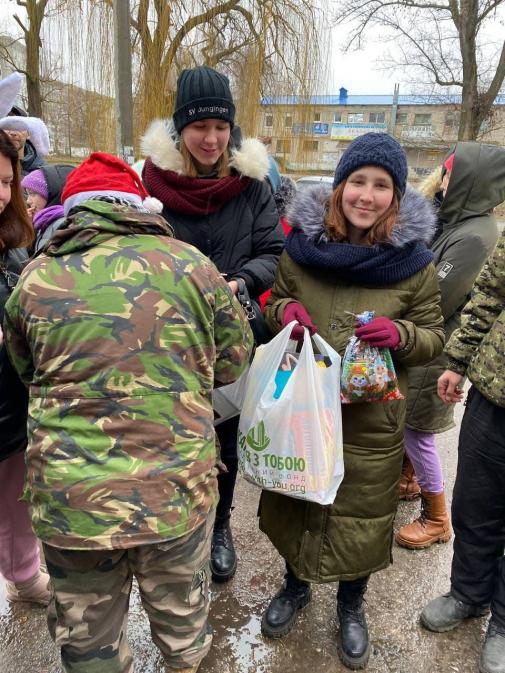 Разом до перемоги: діяльність фонду «Благодар життя» Разом до перемоги: діяльність фонду «Благодар життя»