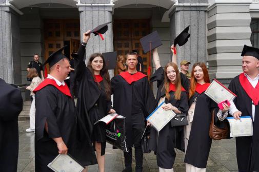 Магістри академії – приклад мужності, професіоналізму та людяності